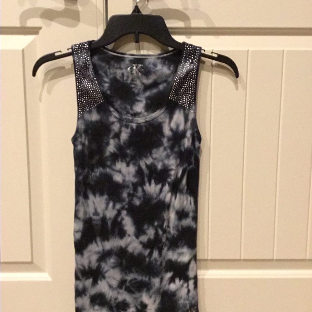Tie-dye black and white tank top